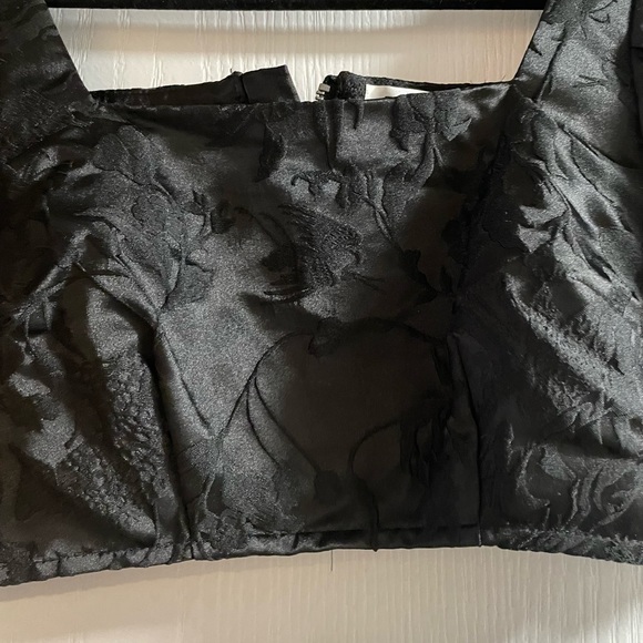 Future collective kahlana barfield black top crop - Picture 9 of 9